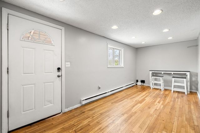 9-11 Dungeon Ave, Lynn, MA 01905