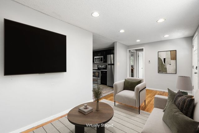 9-11 Dungeon Ave, Lynn, MA 01905