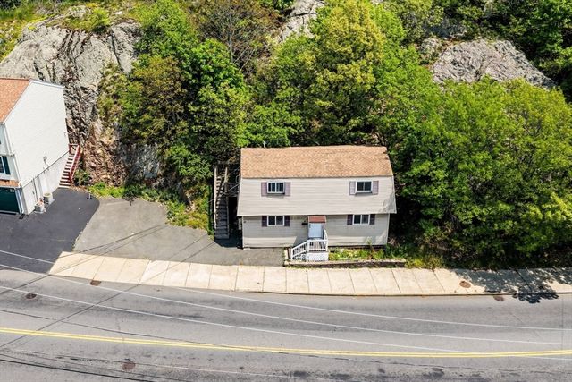 9-11 Dungeon Ave, Lynn, MA 01905