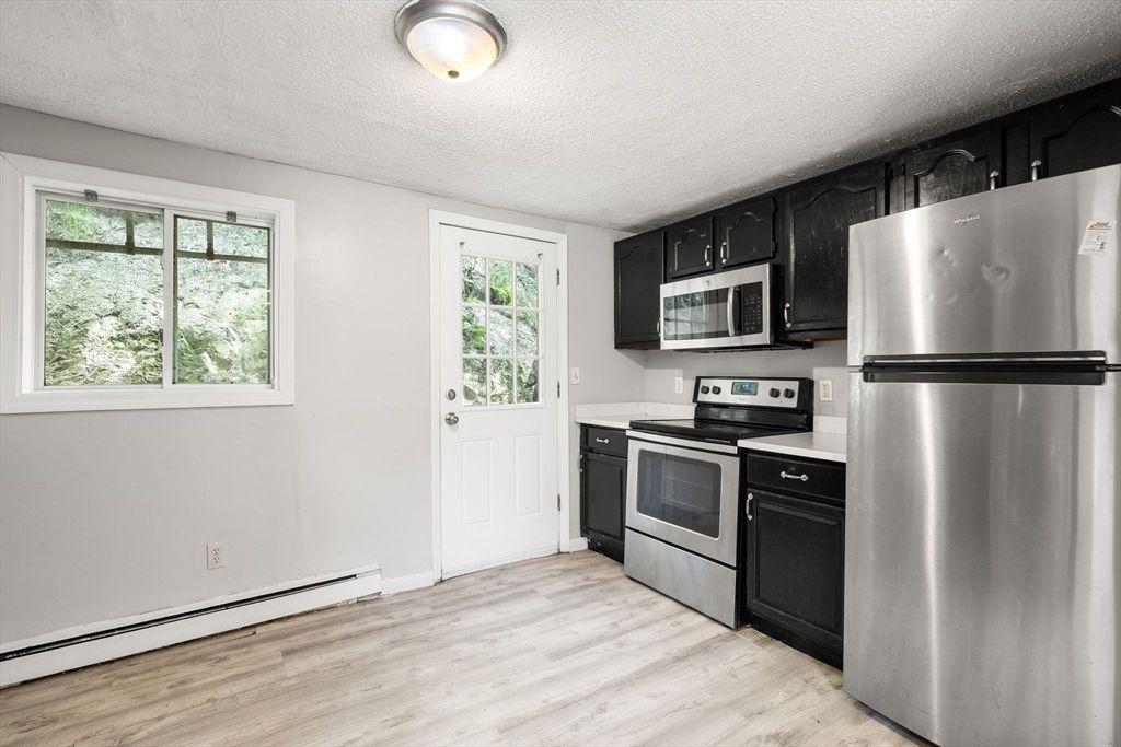 9-11 Dungeon Ave, Lynn, MA 01905