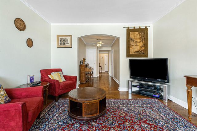 98-120 Queens Boulevard 5D, Rego Park, NY 11374