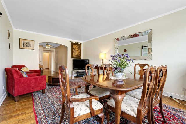 98-120 Queens Boulevard 5D, Rego Park, NY 11374