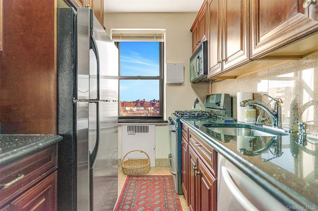 98-120 Queens Boulevard 5D, Rego Park, NY 11374