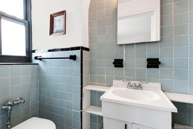 98-120 Queens Boulevard 5D, Rego Park, NY 11374