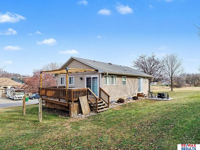 8603 Pine Court, Plattsmouth, NE 68048