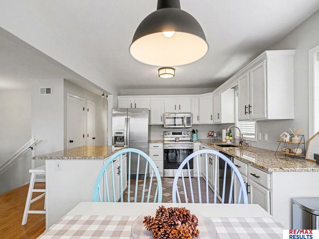 8603 Pine Court, Plattsmouth, NE 68048