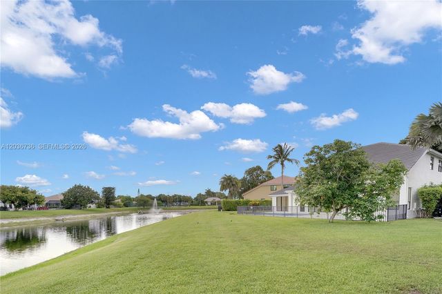 22281 Tupelo Pl, Boca Raton, FL 33428