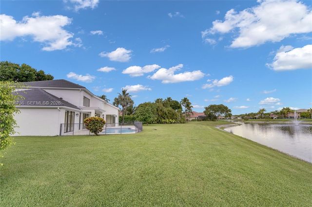 22281 Tupelo Pl, Boca Raton, FL 33428