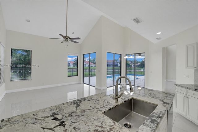 22281 Tupelo Pl, Boca Raton, FL 33428