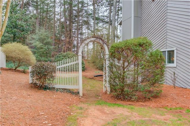 5618 Woodmont Boulevard, Peachtree Corners, GA 30092