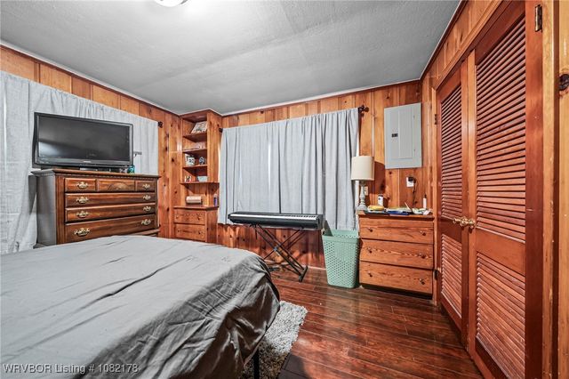 7 Bon Air Street, Van Buren, AR 72956