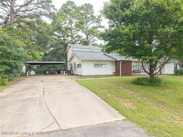 7 Bon Air Street, Van Buren, AR 72956
