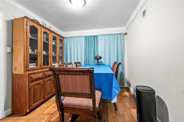 7 Bon Air Street, Van Buren, AR 72956