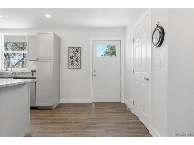 81 Bowie Ct, Denver, CO 80221
