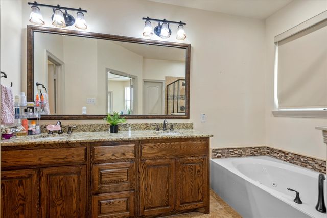 9257 Water Oak Drive, Arlington, TX 76002