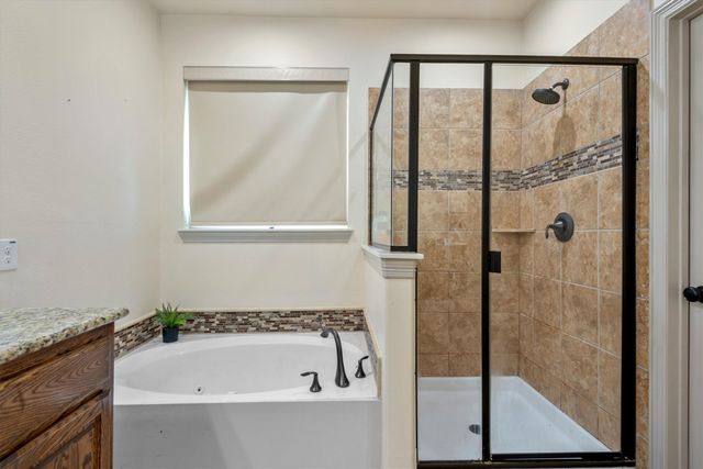 9257 Water Oak Drive, Arlington, TX 76002