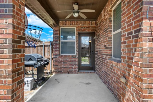 9257 Water Oak Drive, Arlington, TX 76002