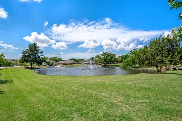 9257 Water Oak Drive, Arlington, TX 76002
