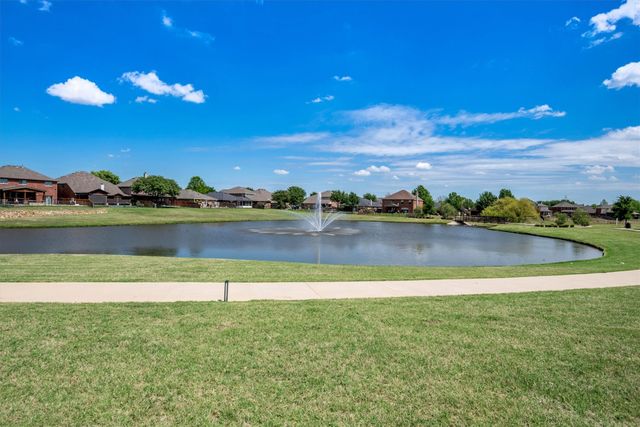 9257 Water Oak Drive, Arlington, TX 76002