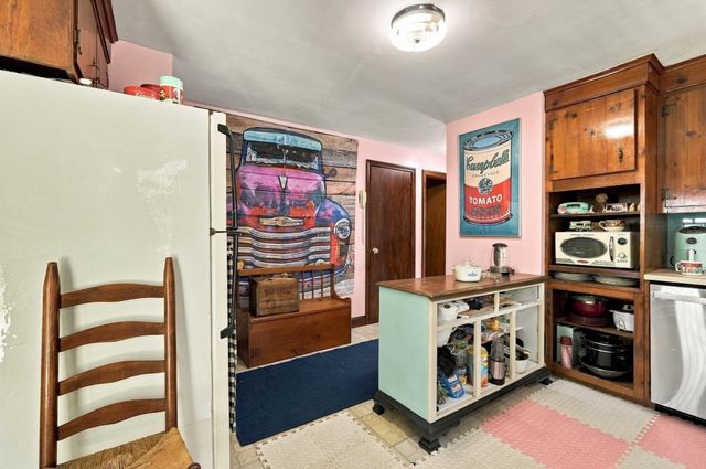 15 Homestead Rd, Middleboro, MA 02346
