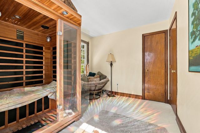15 Homestead Rd, Middleboro, MA 02346