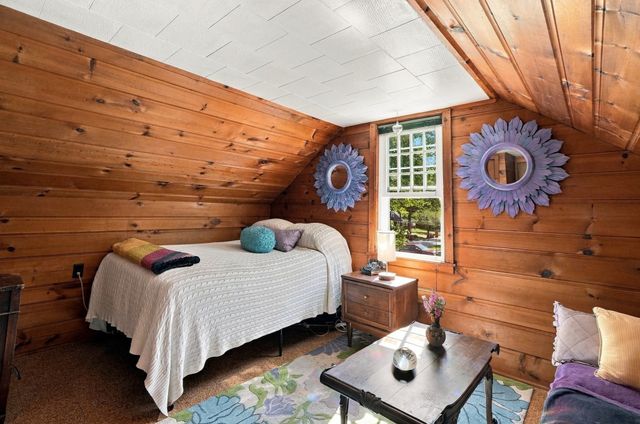 15 Homestead Rd, Middleboro, MA 02346