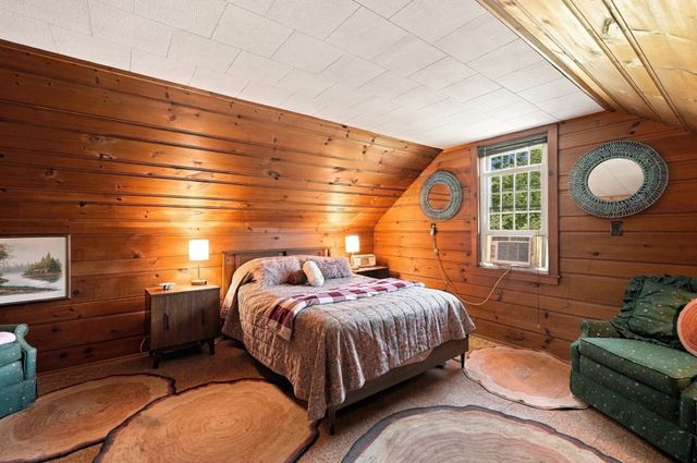 15 Homestead Rd, Middleboro, MA 02346