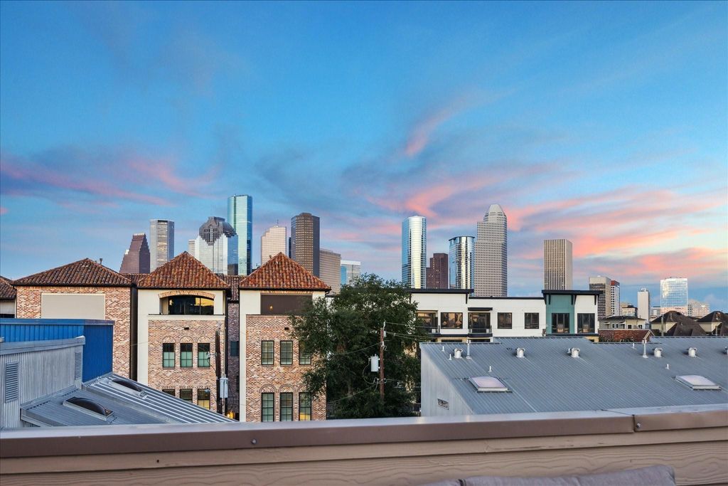 907 Rhode Place C, Houston, TX 77019