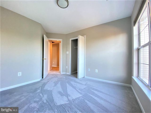 44190 MOSSY BROOK SQ, Ashburn, VA 20147