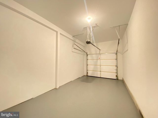 44190 MOSSY BROOK SQ, Ashburn, VA 20147