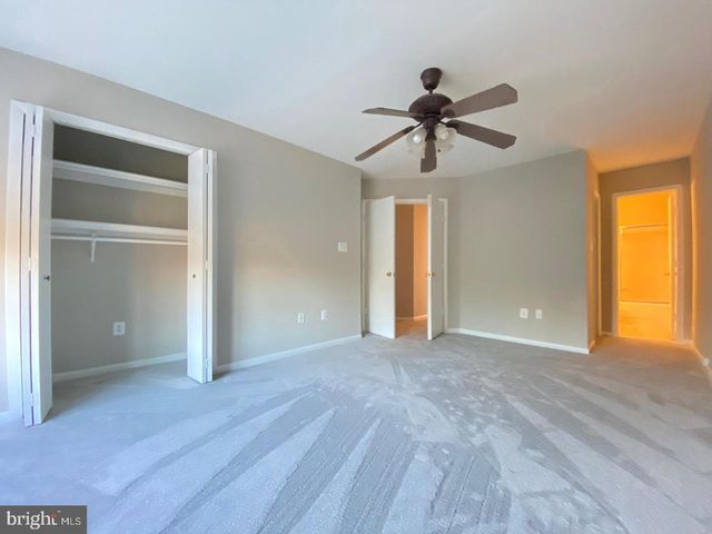 44190 MOSSY BROOK SQ, Ashburn, VA 20147