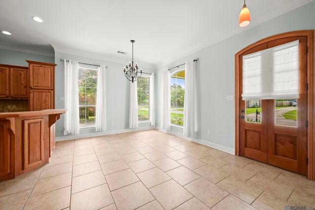 6034 Woodbend Dr, Zachary, LA 70791