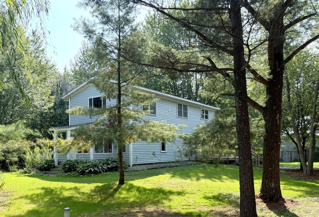 1658 66th Street, Fennville, MI 49408