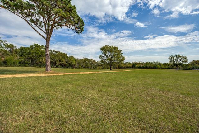 279 Lakeview Drive, Denison, TX 75020