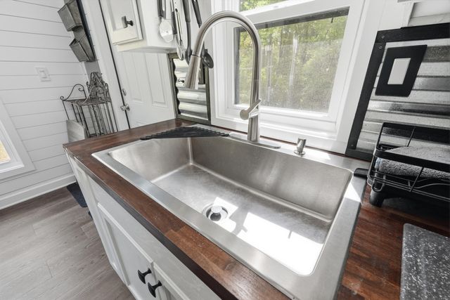 401 Holley King Road, Defuniak Springs, FL 32433