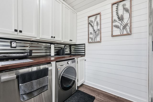 401 Holley King Road, Defuniak Springs, FL 32433