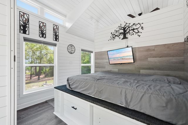 401 Holley King Road, Defuniak Springs, FL 32433