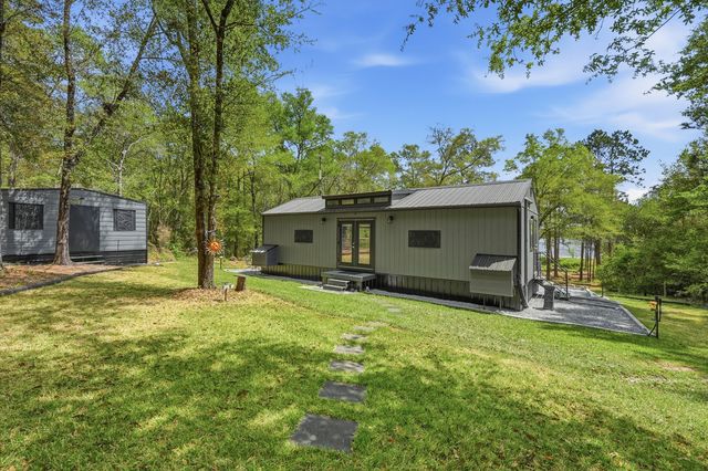 401 Holley King Road, Defuniak Springs, FL 32433