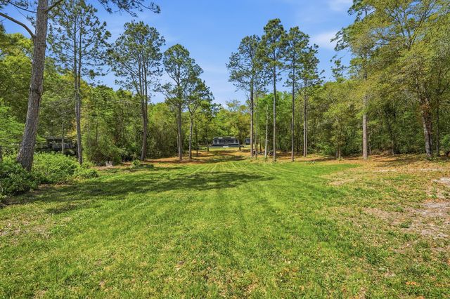 401 Holley King Road, Defuniak Springs, FL 32433