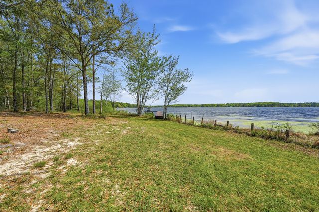 401 Holley King Road, Defuniak Springs, FL 32433