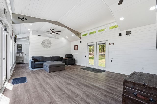 401 Holley King Road, Defuniak Springs, FL 32433