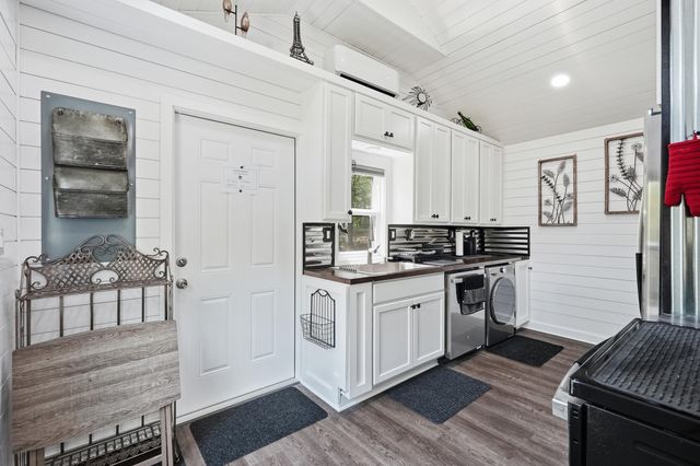 401 Holley King Road, Defuniak Springs, FL 32433