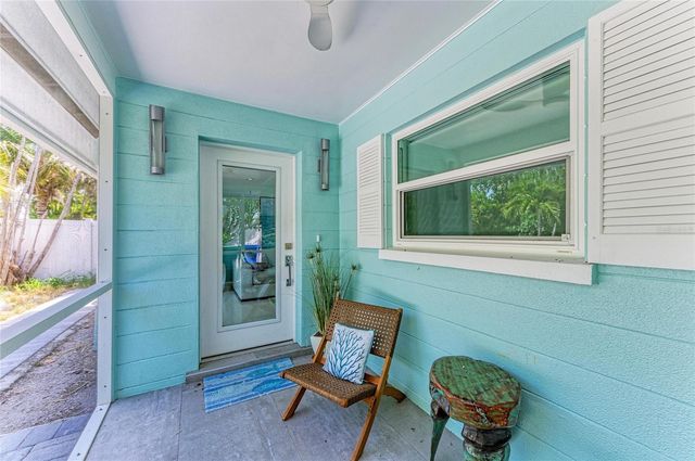 580 LINLEY STREET, Longboat Key, FL 34228