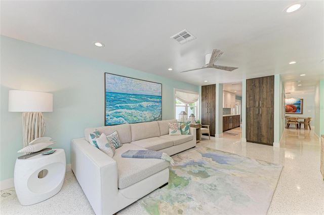 580 LINLEY STREET, Longboat Key, FL 34228