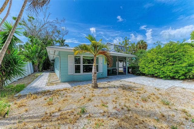 580 LINLEY STREET, Longboat Key, FL 34228