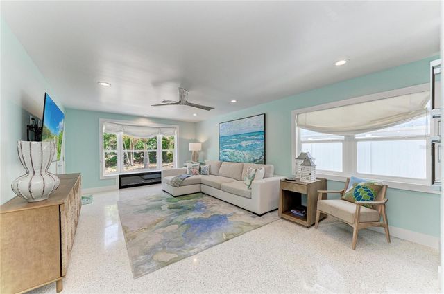 580 LINLEY STREET, Longboat Key, FL 34228