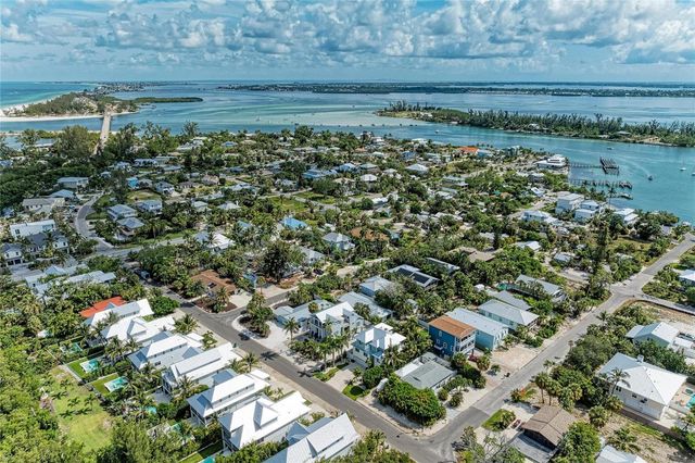 580 LINLEY STREET, Longboat Key, FL 34228