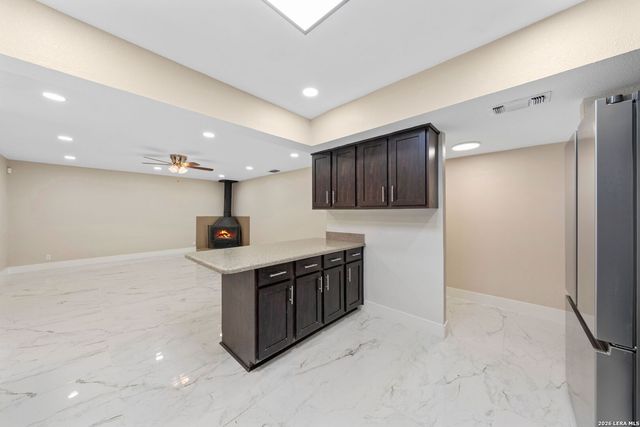 5001 WEDGEWOOD DR, Schertz, TX 78108