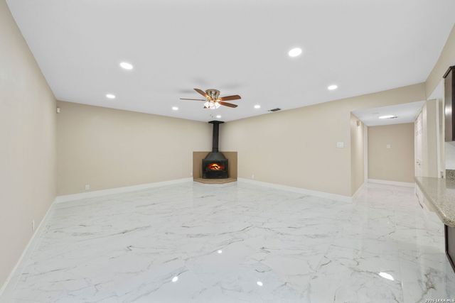 5001 WEDGEWOOD DR, Schertz, TX 78108