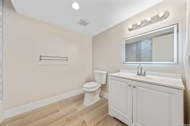 5001 WEDGEWOOD DR, Schertz, TX 78108